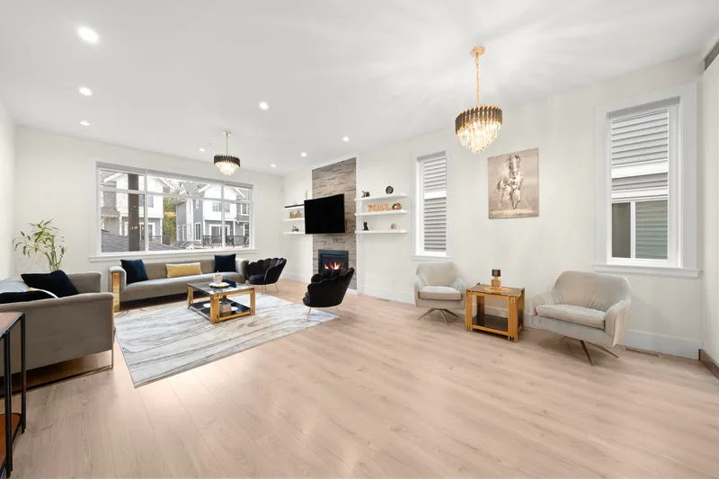 11042 240 STREET - photo 2 of 25