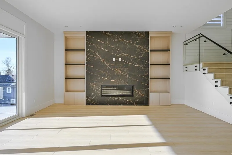 33950 PARR AVENUE - photo 3 of 25