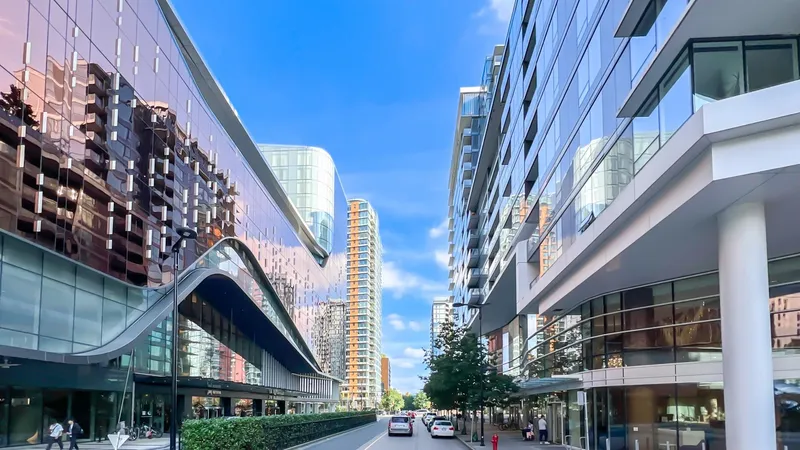 1205 68 SMITHE STREET - photo 2 of 25