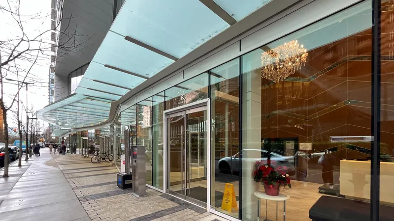 1205 68 SMITHE STREET - photo 4 of 25