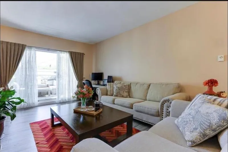 111 13918 72 AVENUE - photo 4 of 21