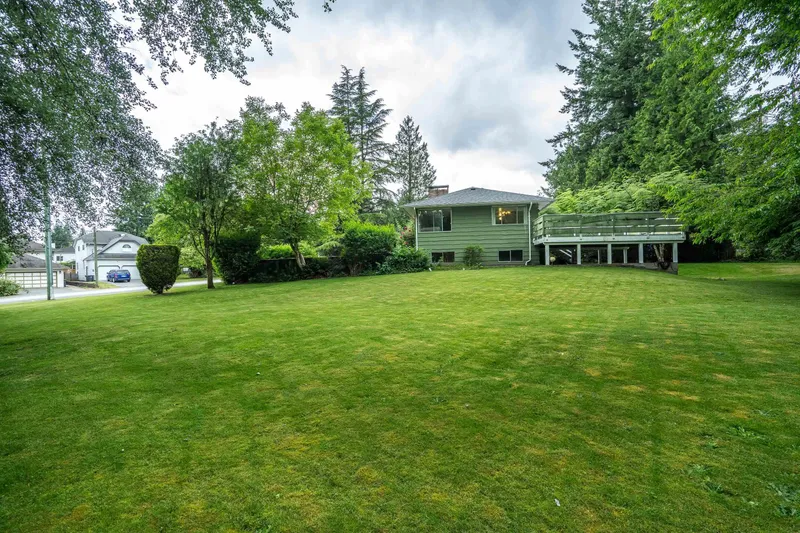 15875 101A AVENUE - photo 4 of 22