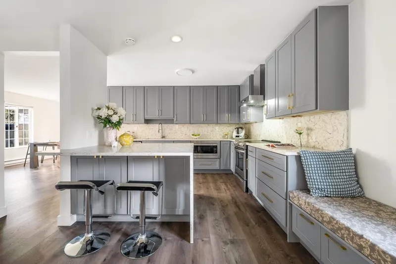 10080 ROSEDENE CRESCENT - photo 2 of 23