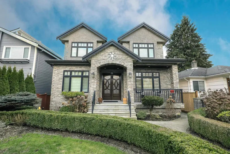 66 W 44TH AVENUE - photo 2 of 25