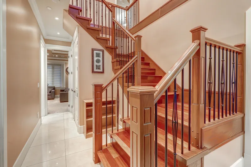 66 W 44TH AVENUE - photo 4 of 25