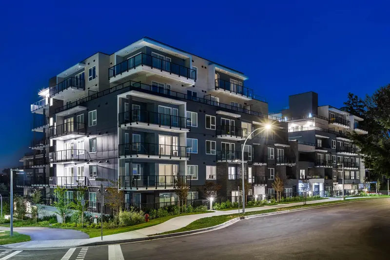 221 2002 ST. GEORGE STREET - photo 1 of 25