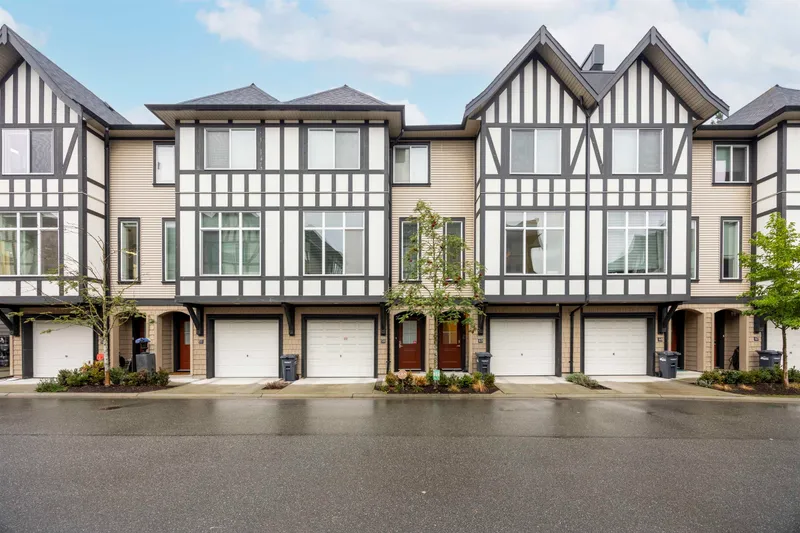 49 9728 ALEXANDRA ROAD - photo 1 of 25