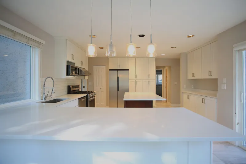 13572 14A AVENUE - photo 3 of 21