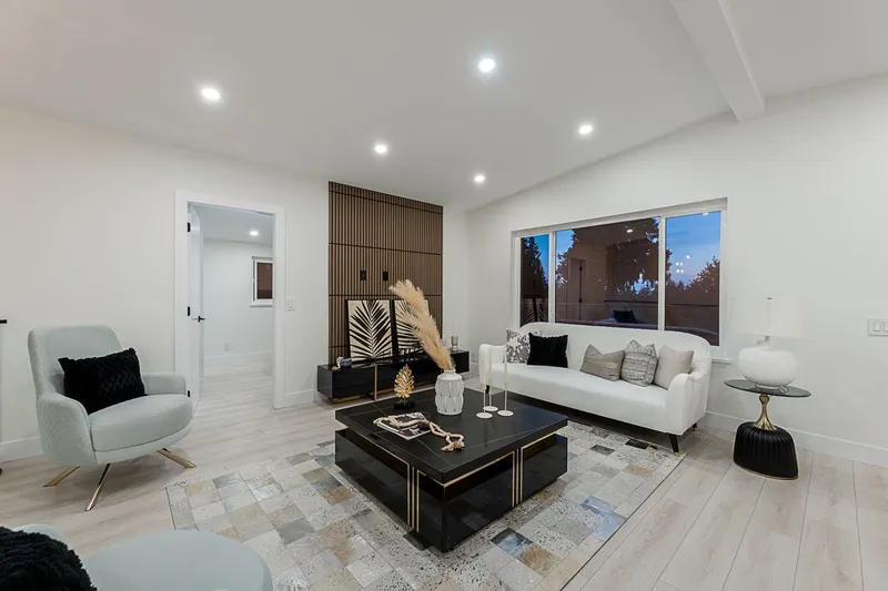 531 GREENWAY AVENUE - photo 3 of 25