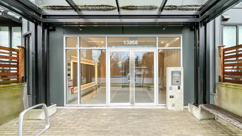 301 13858 108 AVENUE - photo 4 of 24