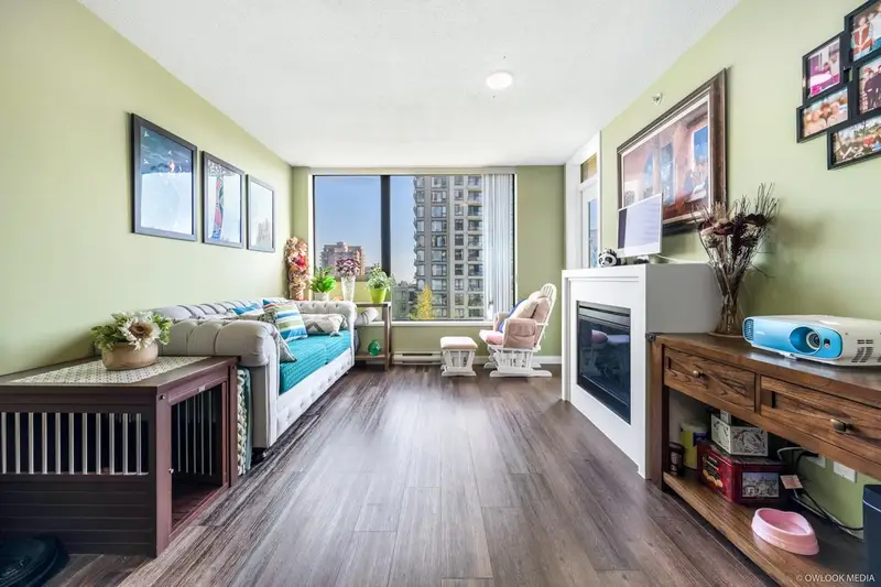 601 7108 COLLIER STREET - photo 2 of 21