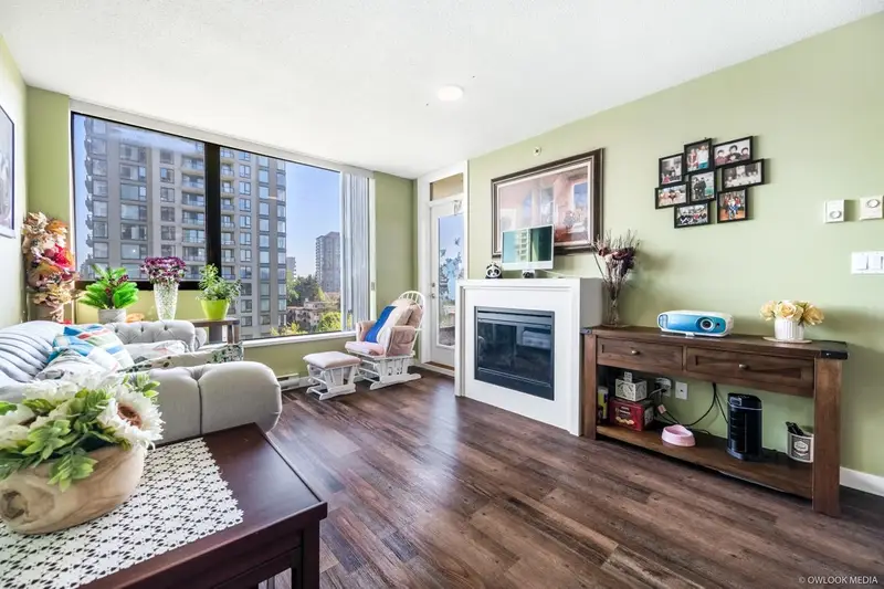 601 7108 COLLIER STREET - photo 3 of 21