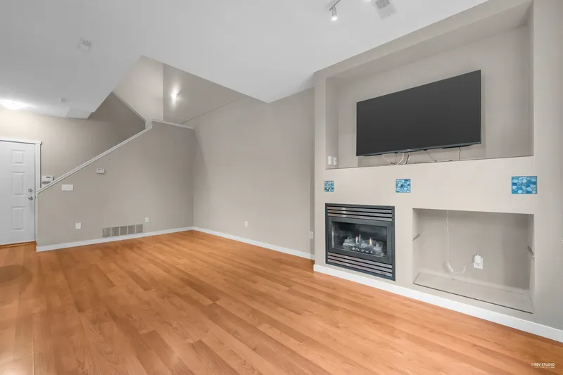 53 7733 HEATHER STREET - photo 3 of 25