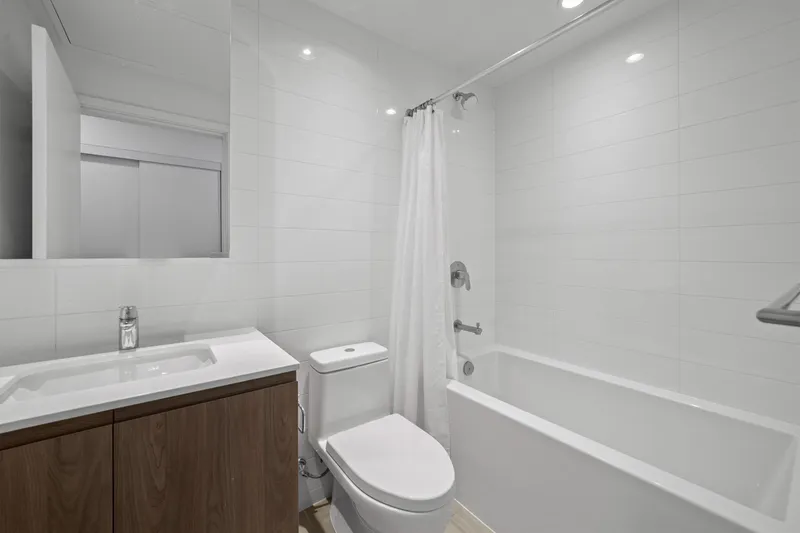 1105 4650 BRENTWOOD BOULEVARD - photo 3 of 9