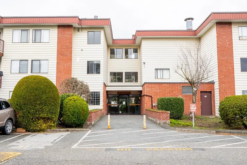 341 1909 SALTON ROAD - photo 1 of 25