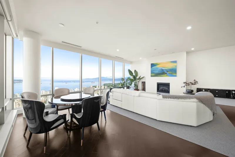 5704 1128 W GEORGIA STREET - photo 2 of 25