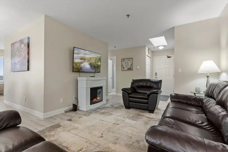 307 33535 KING ROAD - photo 3 of 25