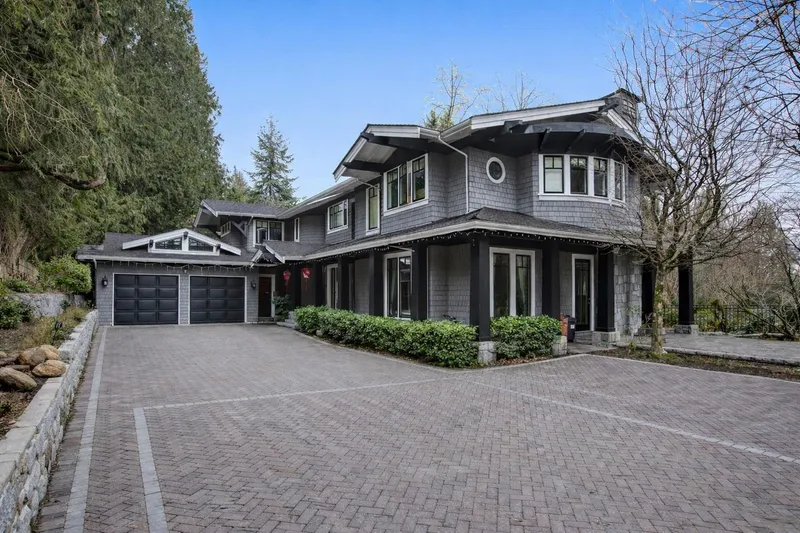 2060 GISBY STREET - photo 2 of 25