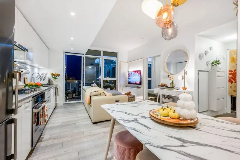 411 3581 E KENT AVENUE NORTH - photo 1 of 21