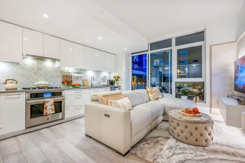 411 3581 E KENT AVENUE NORTH - photo 3 of 21