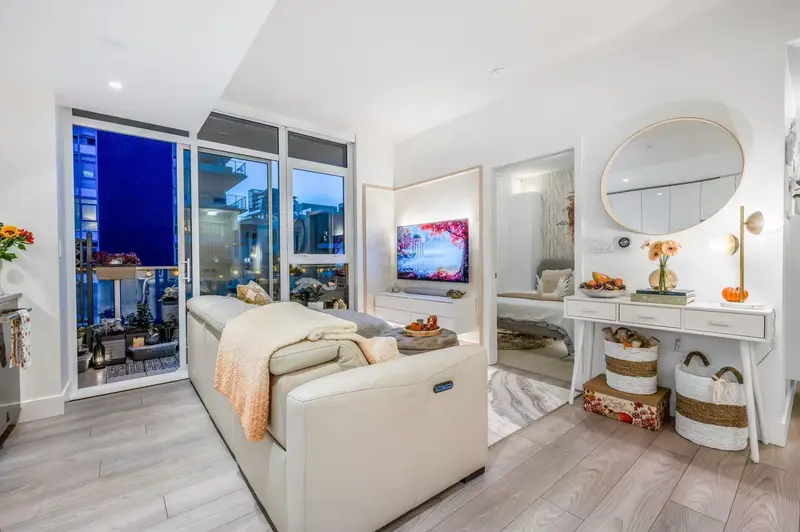 411 3581 E KENT AVENUE NORTH - photo 4 of 21