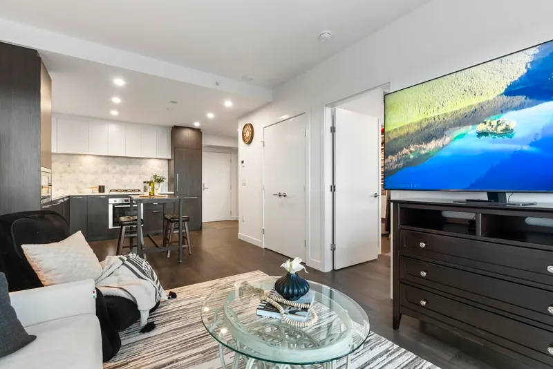 2504 2425 ALPHA AVENUE - photo 4 of 25