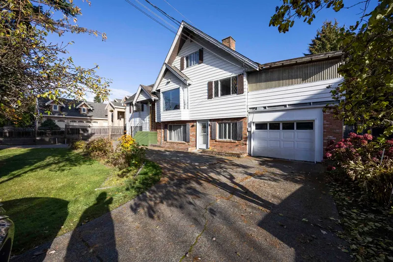 7540 NO. 2 ROAD - photo 2 of 25