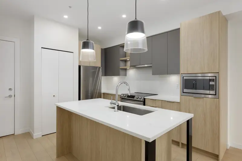 304 20695 EASTLEIGH CRESCENT - photo 4 of 20