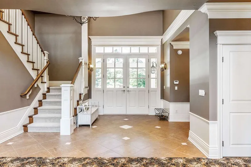 13356 26 AVENUE - photo 4 of 25