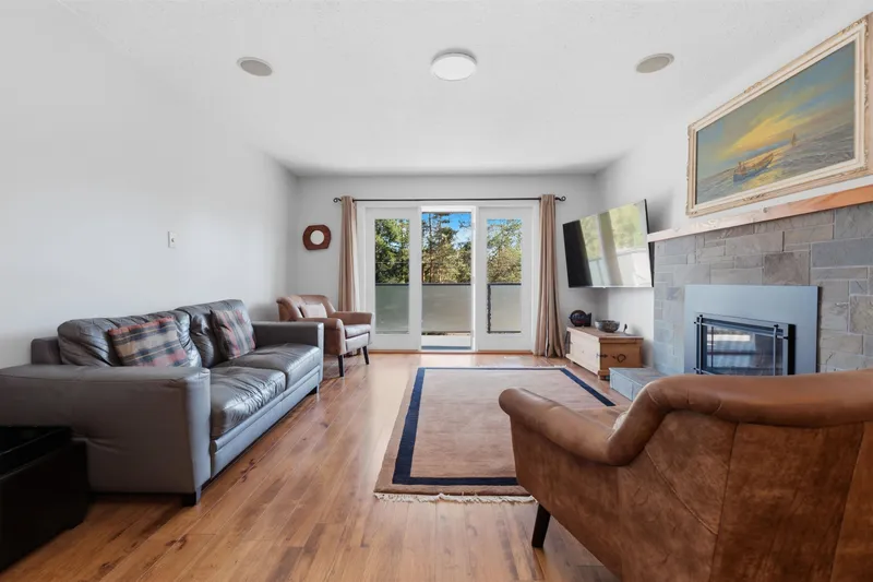 1911 DEEP COVE ROAD - photo 2 of 25