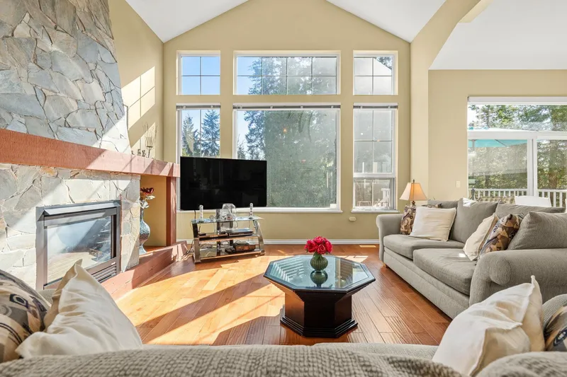 10 ASHWOOD DRIVE - photo 4 of 25