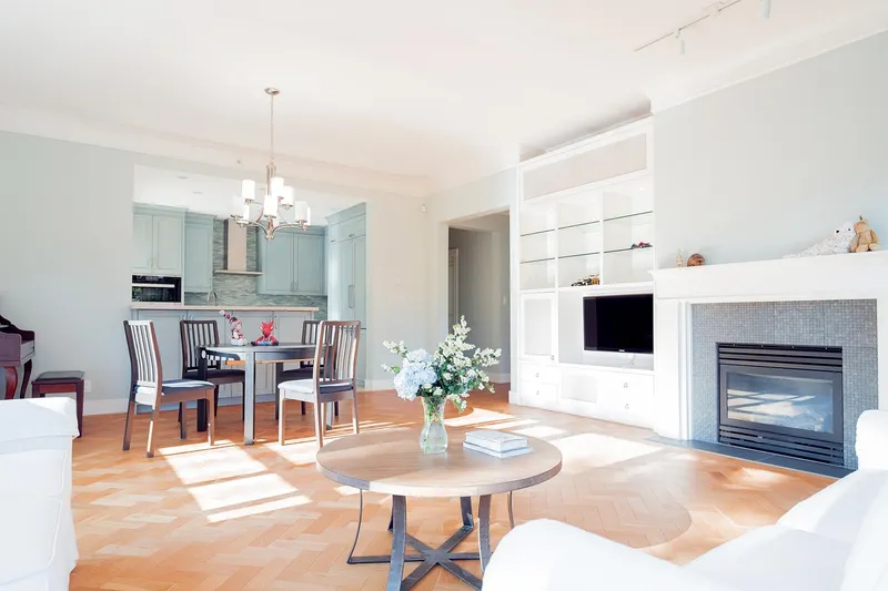 501 4685 VALLEY DRIVE - photo 3 of 20