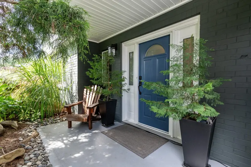 1753 CHALMERS AVENUE - photo 4 of 25