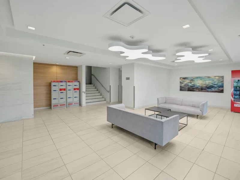 622 5665 BOUNDARY ROAD - photo 2 of 22