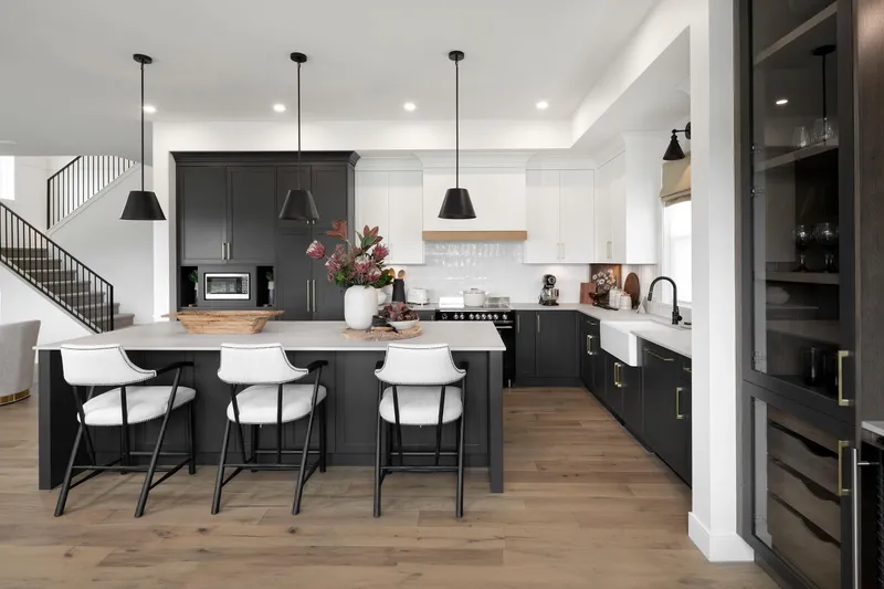 19648 78 AVENUE - photo 2 of 25