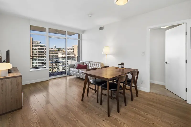 1209 111 E 1ST AVENUE - photo 2 of 25