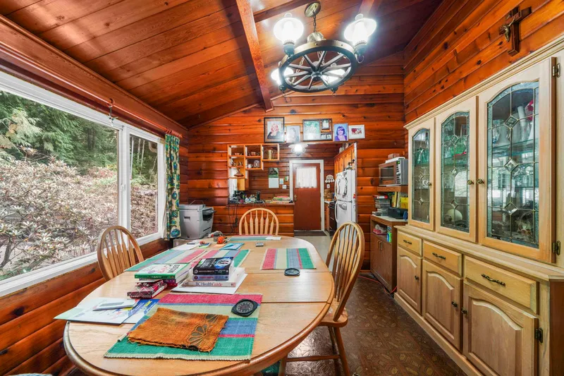 10941 249 STREET - photo 4 of 21