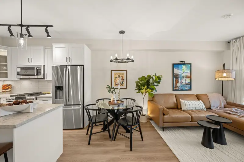 120 20926 83 AVENUE - photo 3 of 20