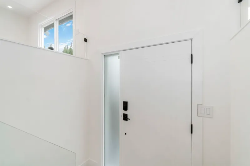 3228 SALT SPRING AVENUE - photo 4 of 25