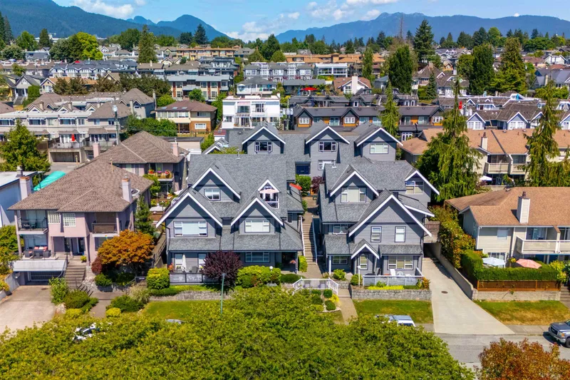 4 260 E 4TH STREET - photo 2 of 25