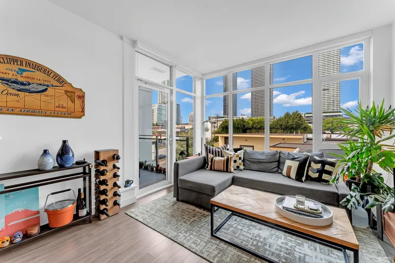 407 2288 ALPHA AVENUE - photo 4 of 25