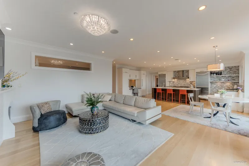 1020 EYREMOUNT DRIVE - photo 3 of 25