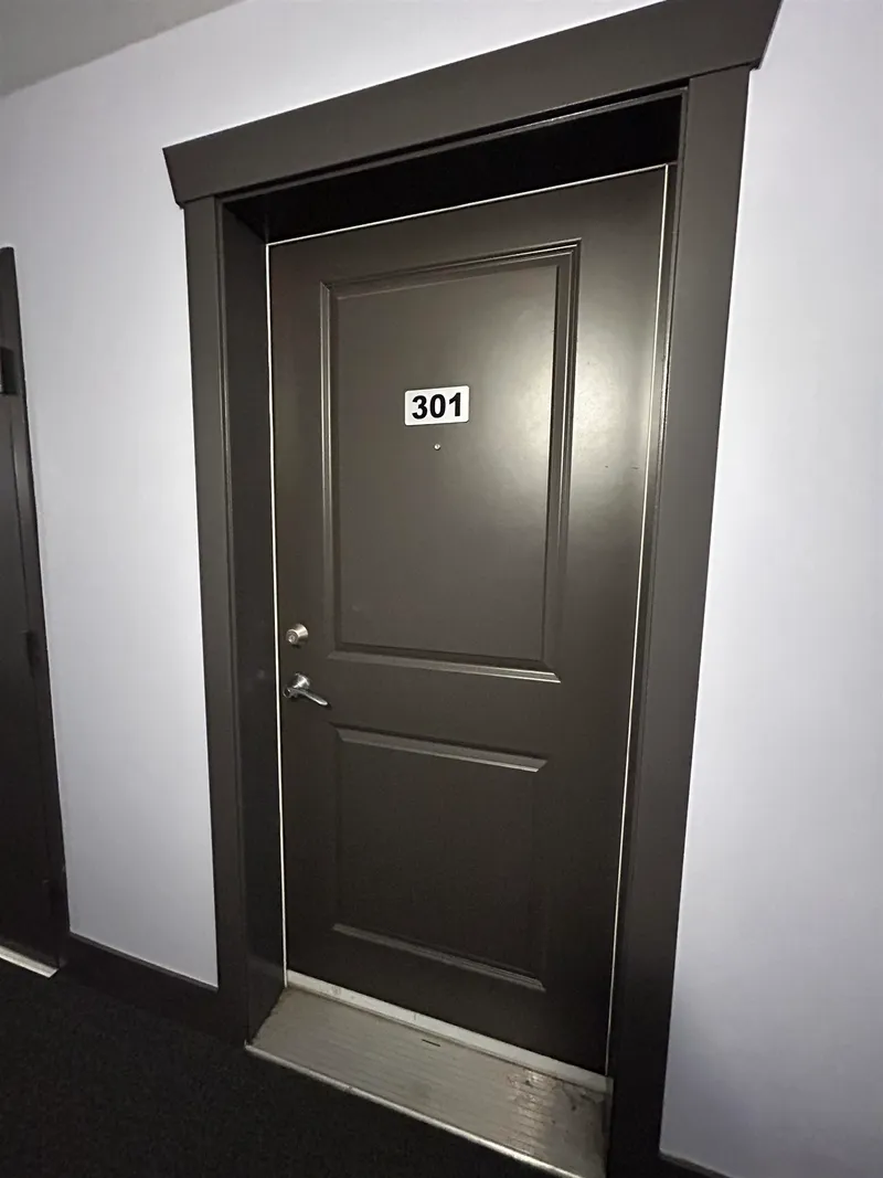 301 8168 120A STREET - photo 3 of 7