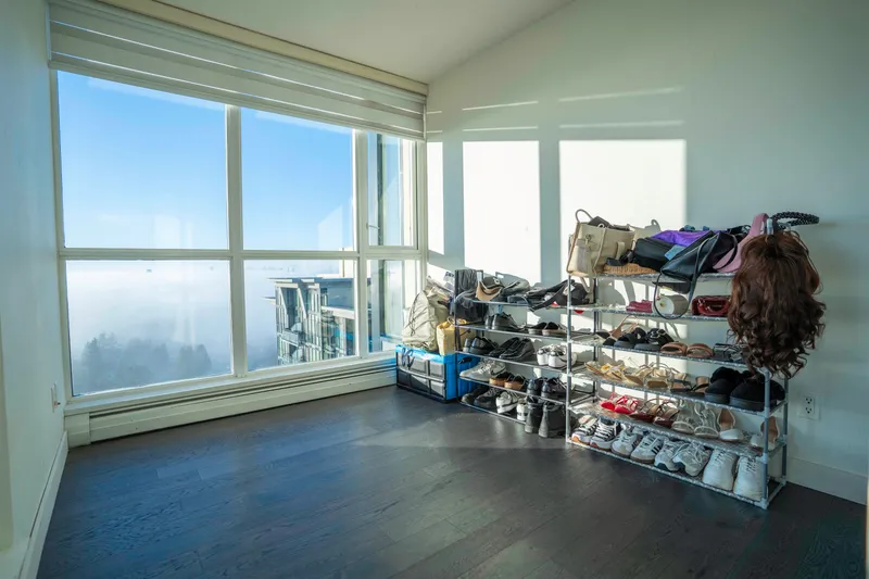 2204 10777 UNIVERSITY DRIVE - photo 3 of 6