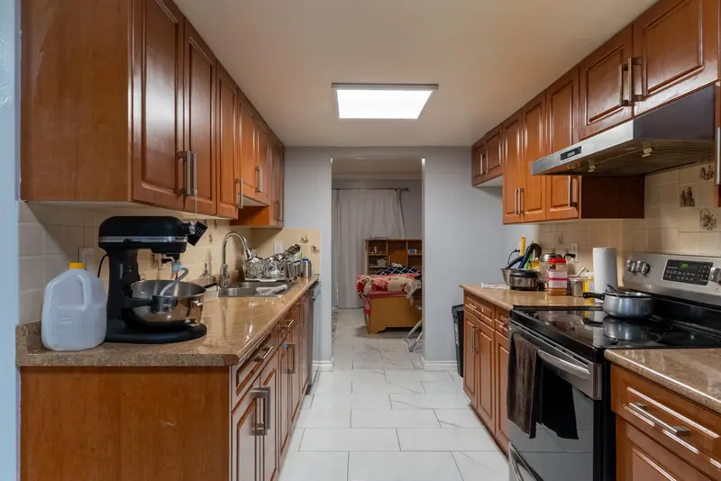 143 7317 140 STREET - photo 2 of 25