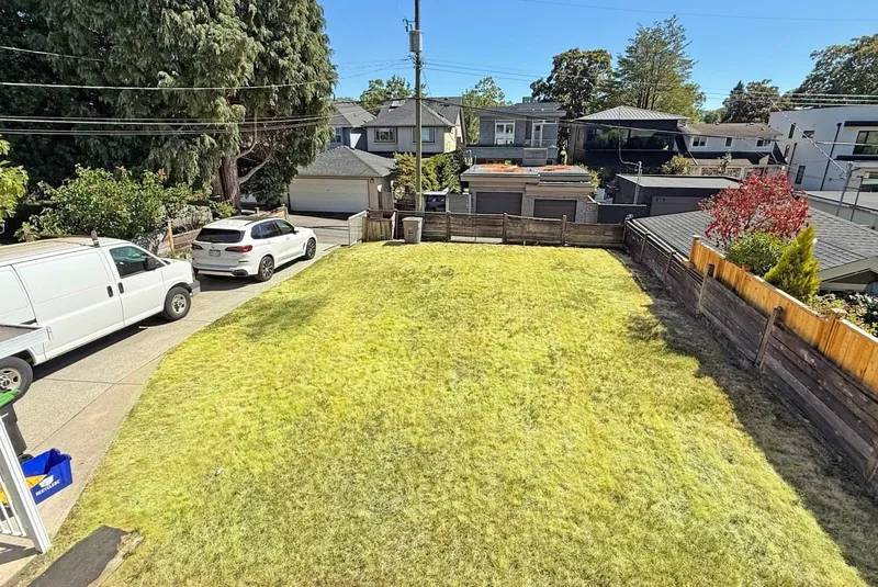 3072 W 28TH AVENUE - photo 3 of 6