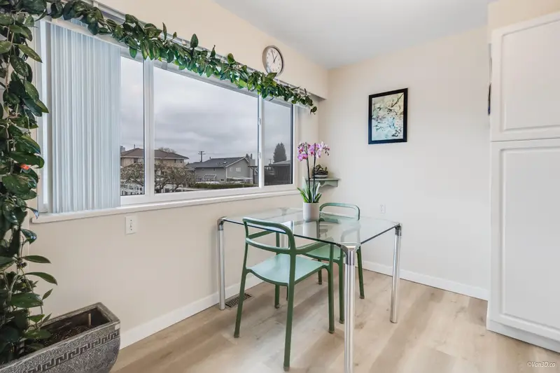 6555 ST. CHARLES PLACE - photo 3 of 11