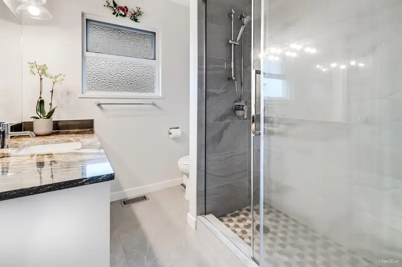 6555 ST. CHARLES PLACE - photo 4 of 11