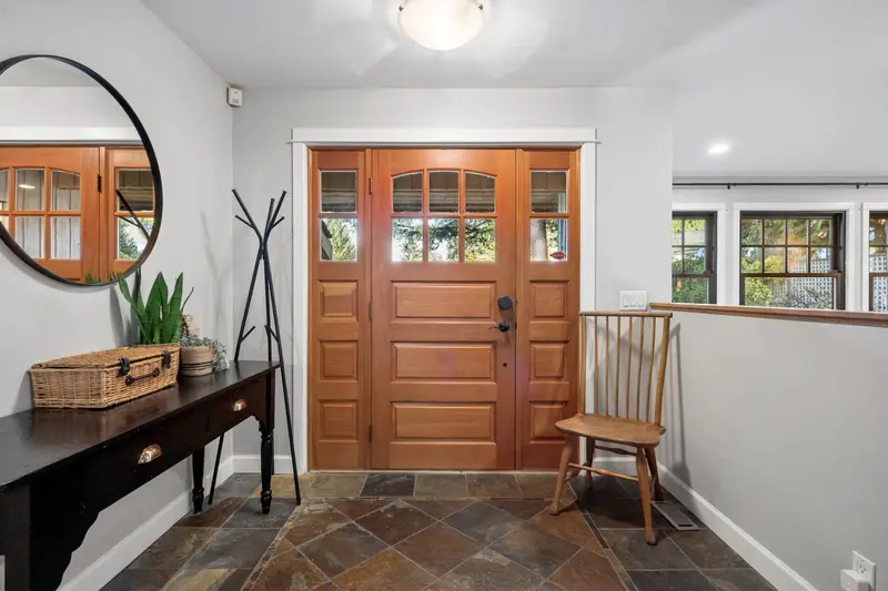 2857 VIOLET STREET - photo 4 of 25