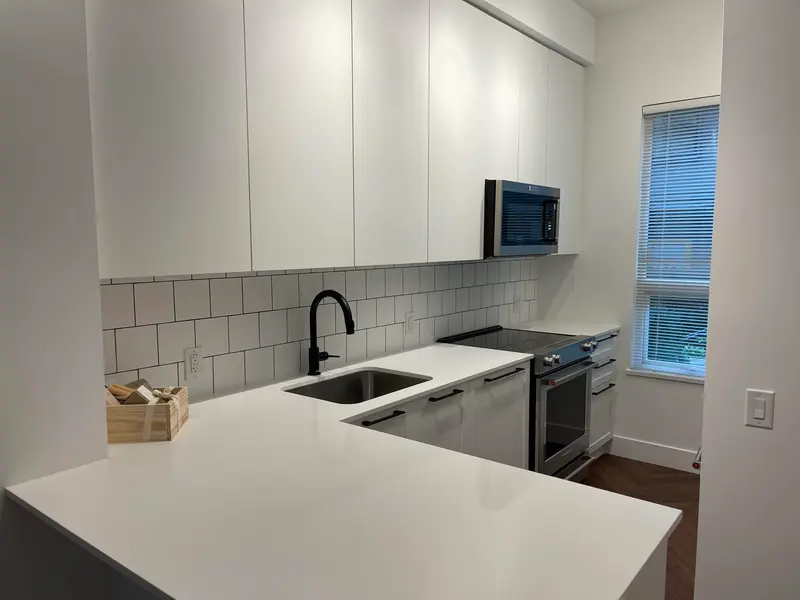 4 9735 UNIVERSITY CRESCENT - photo 2 of 21